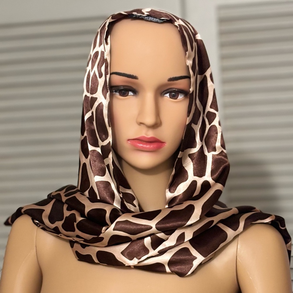 Dennis Basso Animal prints scarf